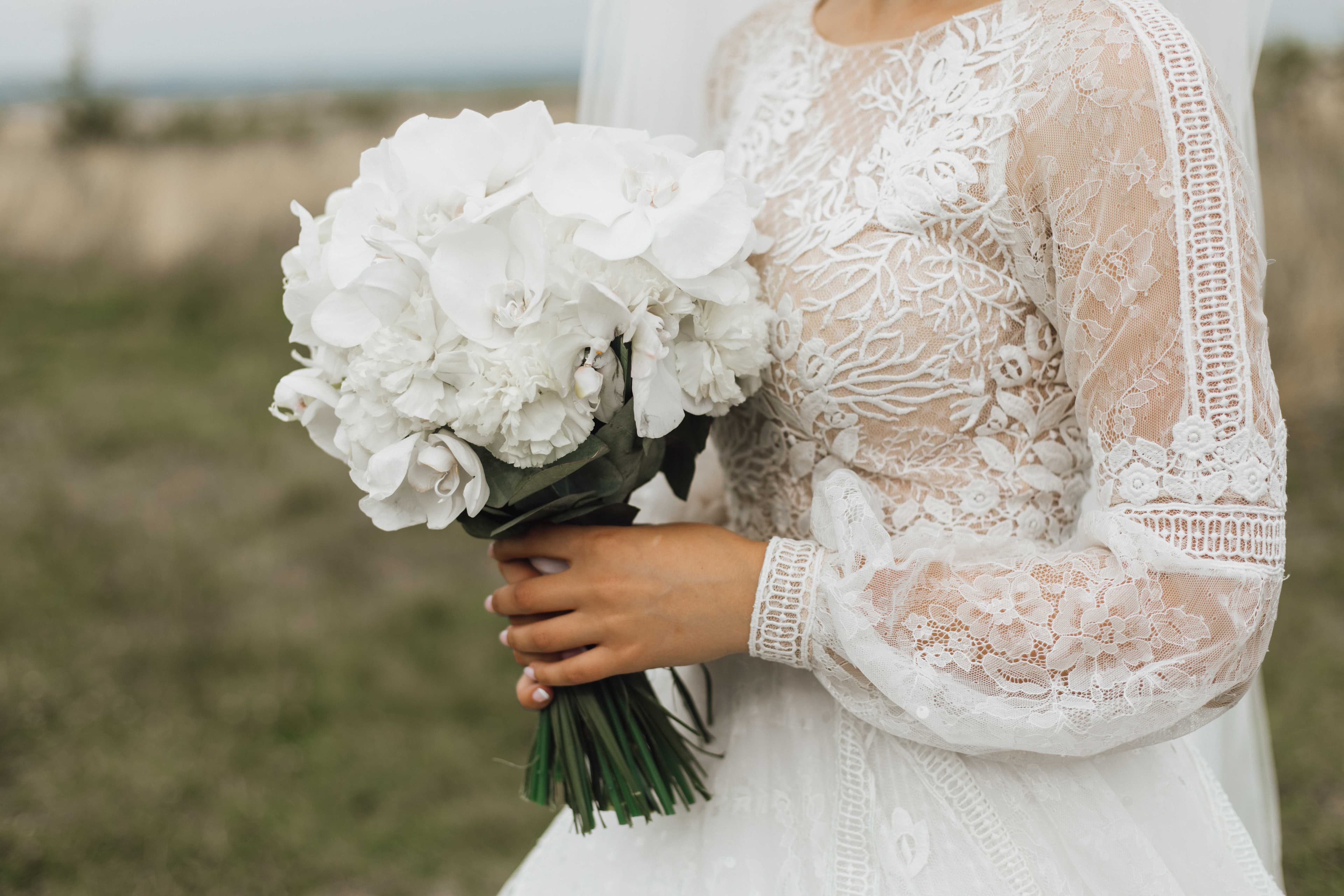 Wedding makeup - Bride with bouquet